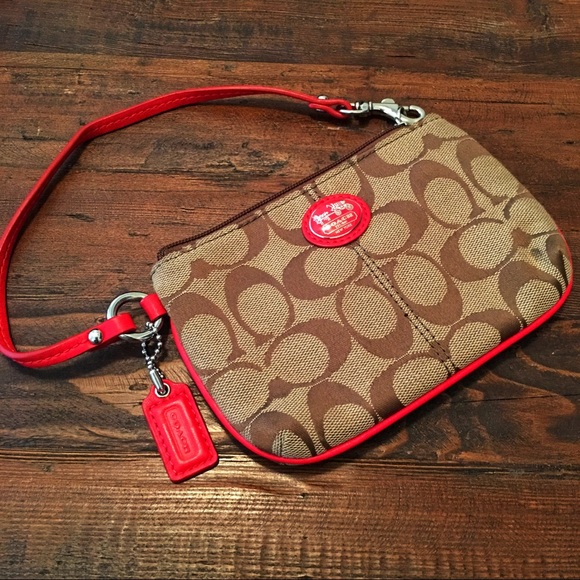 Coach Handbags - Coach Wristlet